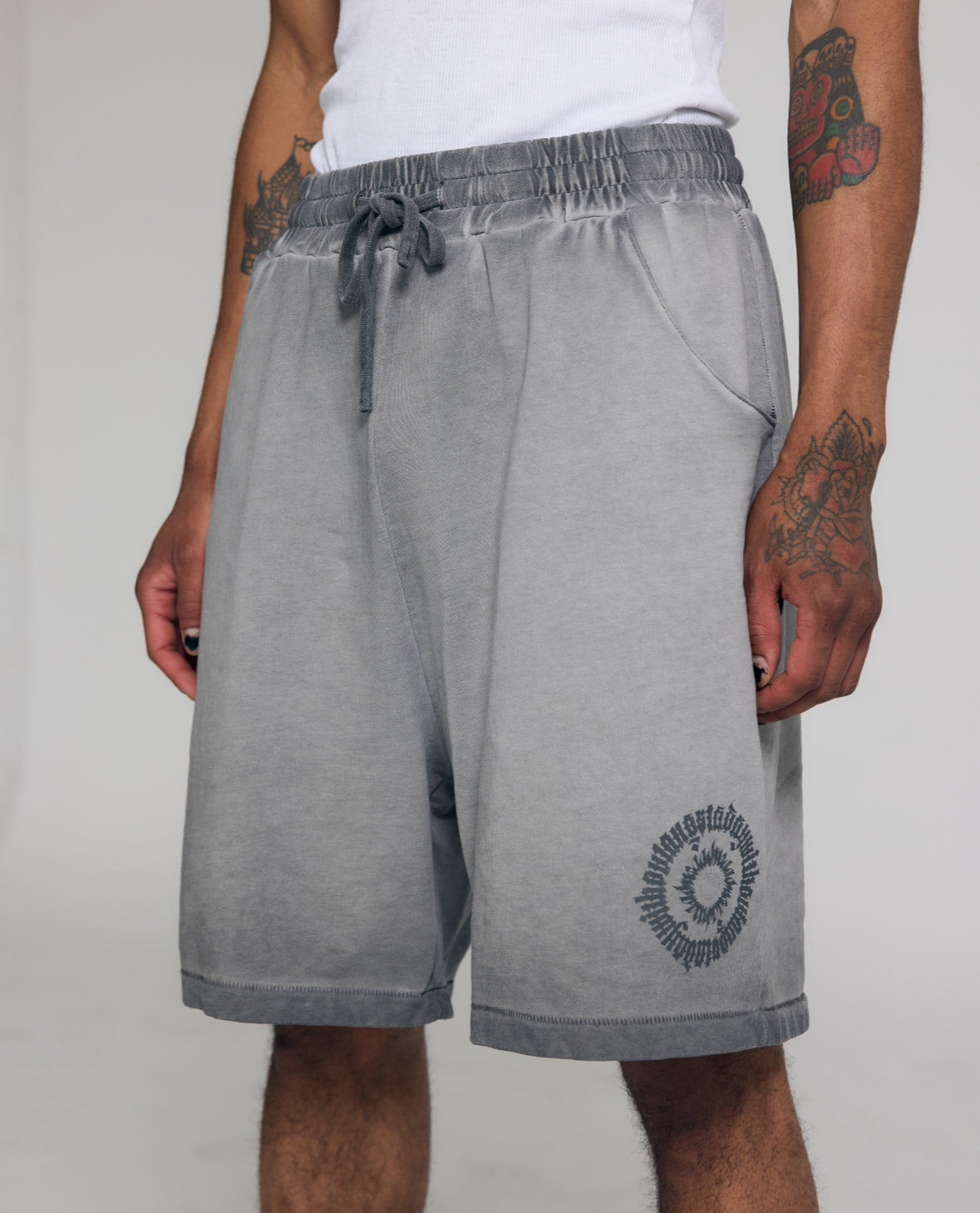ADWOA SWAMP SHORTS GREY