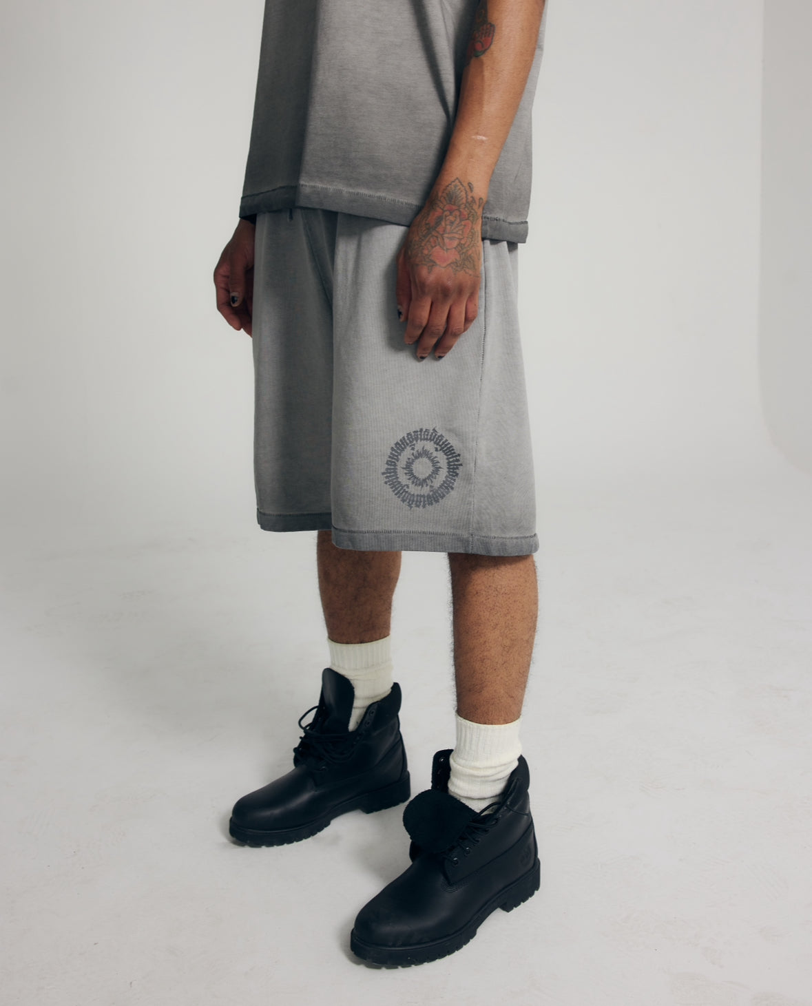 ADWOA SWAMP SHORTS GREY