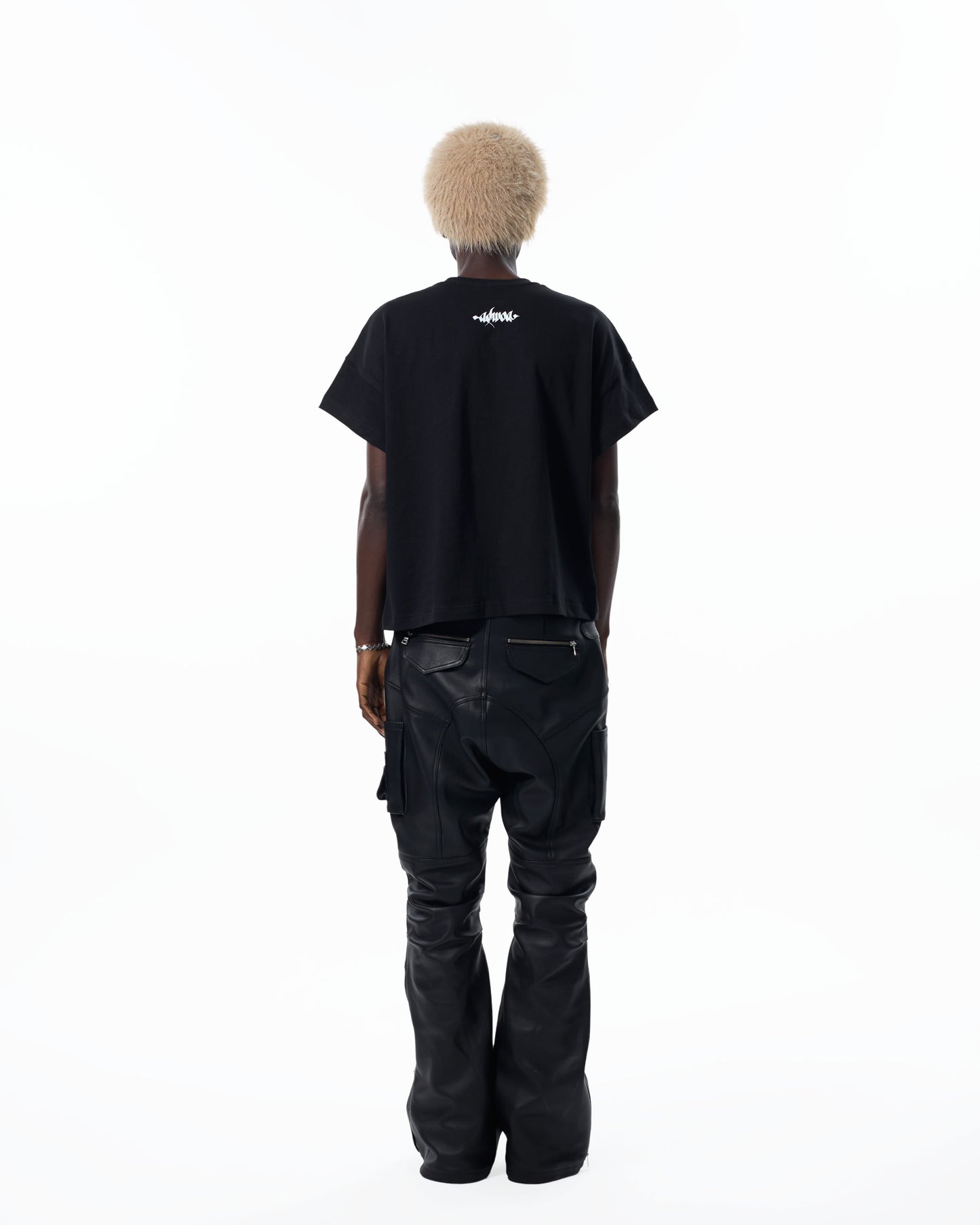 HEART CREST T SHIRT BLACK