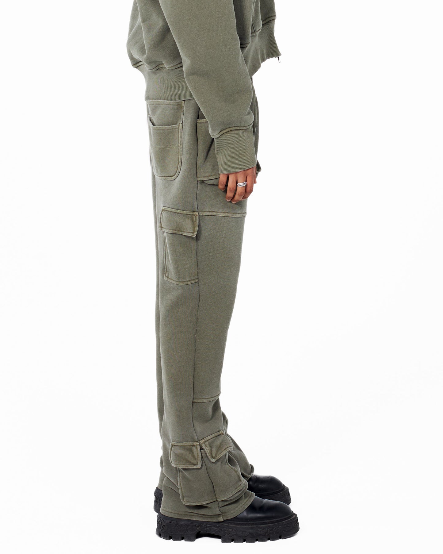 CARGO SWEATPANTS