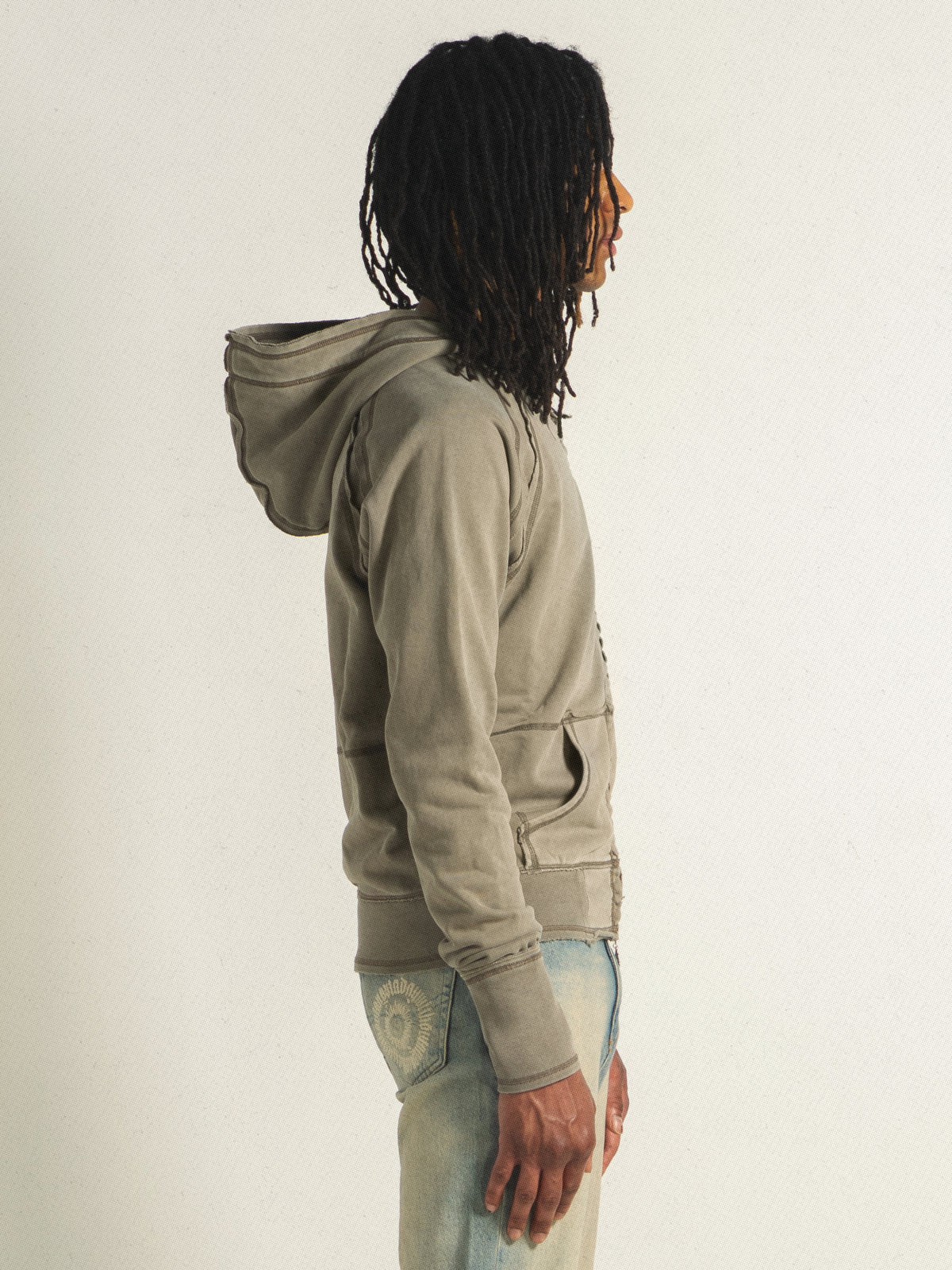 EXPOSED SEAM ZIP HOODIE KHAKI