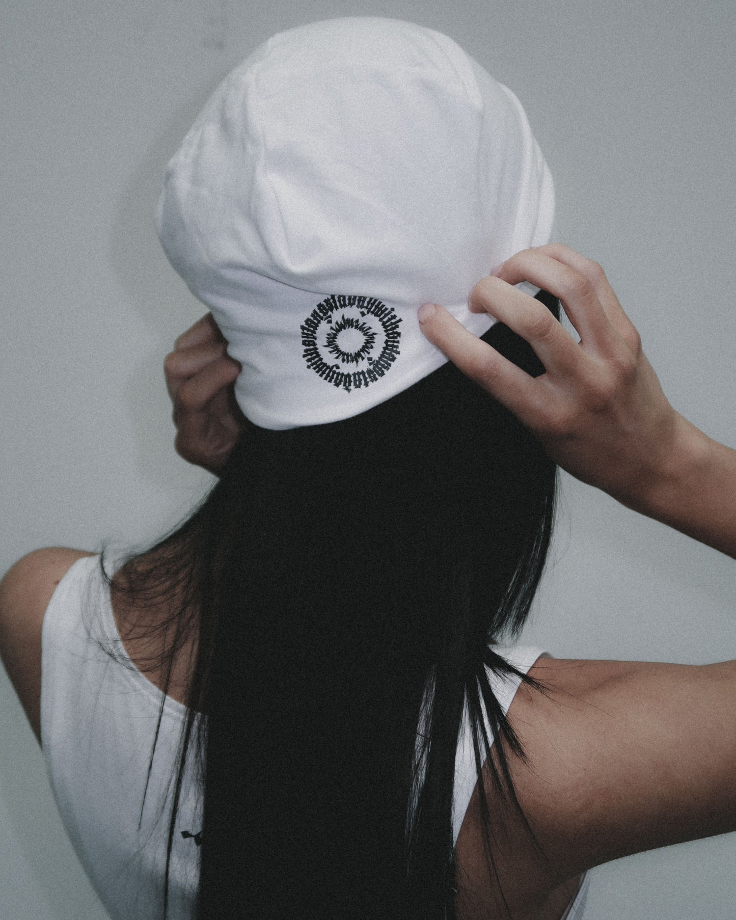 SKULL BEANIE WHITE